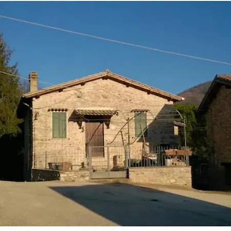 Casa Vacanze Borgo Medievale Tatil Evi Porzano