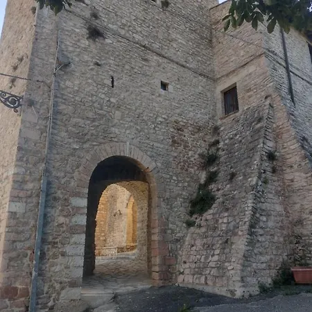 بيت للعطل Casa Vacanze Borgo Medievale Porzano
